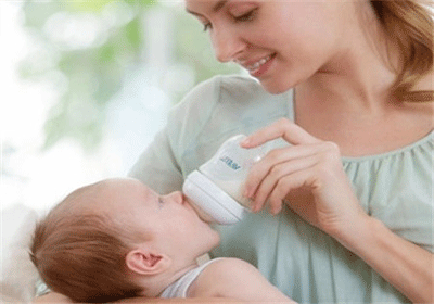 早产儿奶粉要吃多久 如何正确选购早产儿奶粉