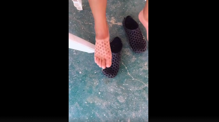 夏天千万不要穿的鞋是哪种 夏天穿什么鞋子舒服