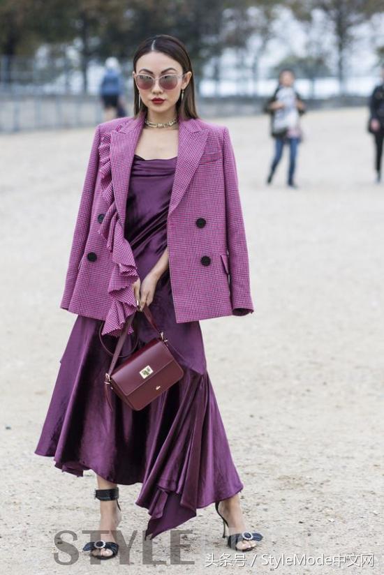 紫色衣服很难搭配？四种穿搭方案让你闪亮起来！