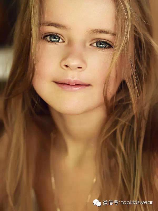 俄罗斯9岁国宝级甜美小超模Kristina Pimenova