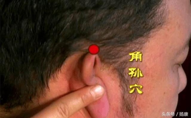原来常耳鸣是这些因素造成，按揉这两个穴位可很好的缓解耳鸣症状