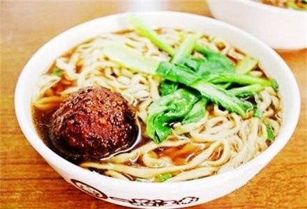 它是江南天下第一面，是镇江三怪之一，回头率超高的美食