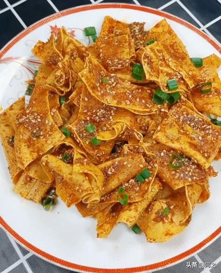 豆腐皮百吃不厌的做法，饭店一盘18块，在家只要3块，你会做吗？