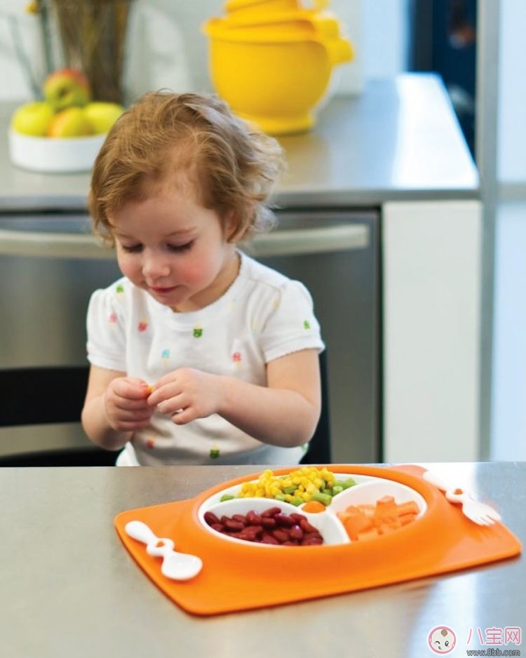 如何选购儿童餐具 适合小孩的餐具有哪些