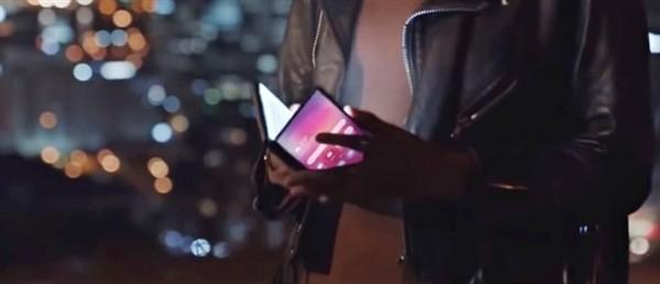 三星今晚发布可折叠手机：Galaxy Fold