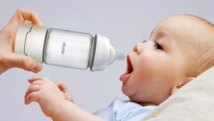 奶瓶买什么材质的好呢，最主要的是不要对婴儿的健康有损害！
