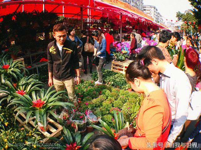 摆地摊过年前后卖什么产品好赚钱？地摊女神毛毛告诉你