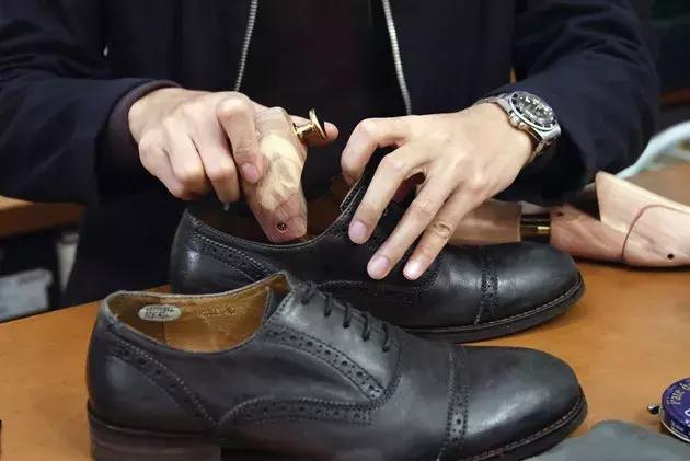 皮鞋保养指南，时尚icon教你皮鞋保养基本功