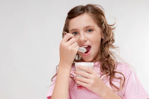 酸奶早上喝好还是晚上喝好？营养师告诉你，这个时间喝才最适宜