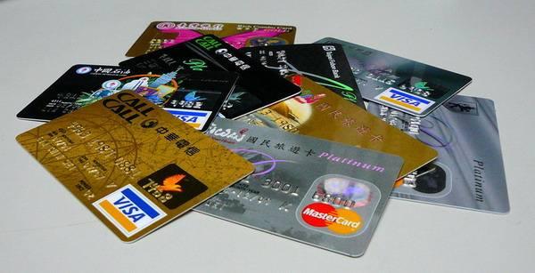 符合办理信用卡的条件，应该尽可能的多办信用卡吗
