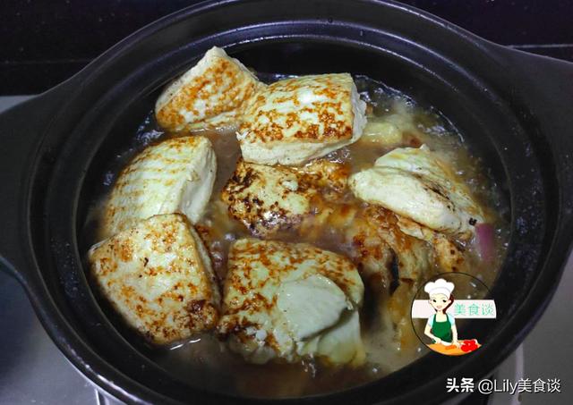 豆腐和此绝配，焖一焖鲜香嫩滑，做一锅连汤汁都不剩，便宜又营养