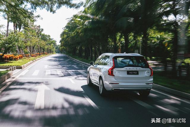 懂车试驾沃尔沃全新XC90，2.0T发动机如何撑起80万售价？