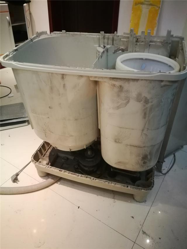 暴力拆解一个用了十几年的小天鹅洗衣机