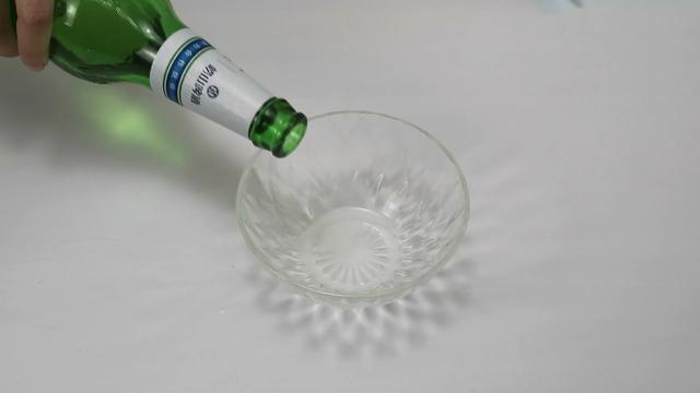 绿萝叶子枯黄了怎么办？教你几招，绿萝蹭蹭冒绿叶，一个月开爆盆