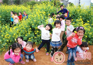 孩子春游朋友圈说说 孩子春游晒图心情说说