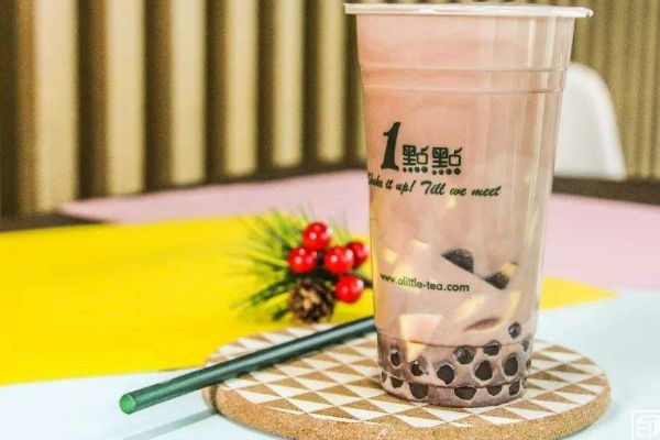 一点点奶茶天天能卖几多杯？公司会有哪些相助优势呢？