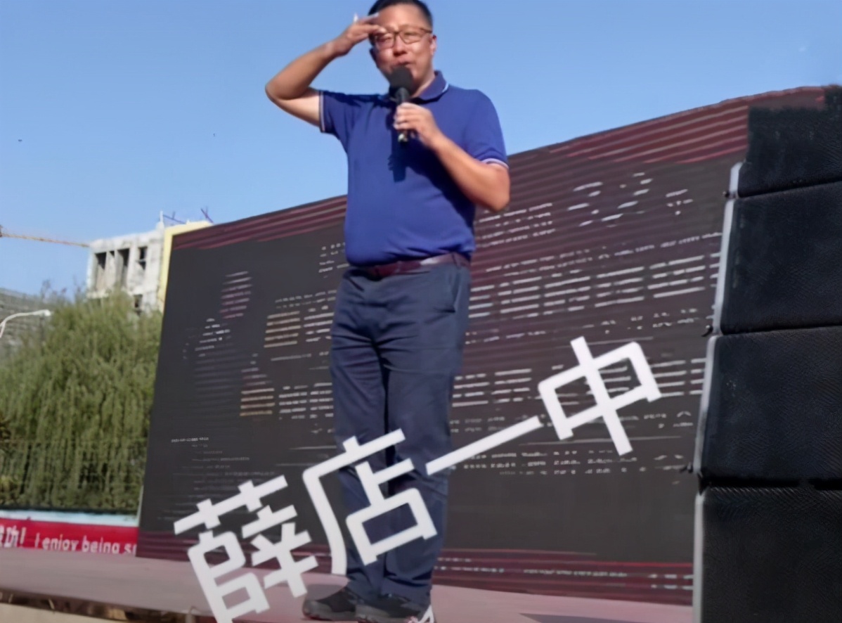 疯狂英语李阳的现状，复婚皈依佛门了？
