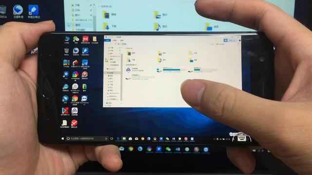 手机运行电脑系统，还能玩英雄联盟！这么神奇，不来试一下？