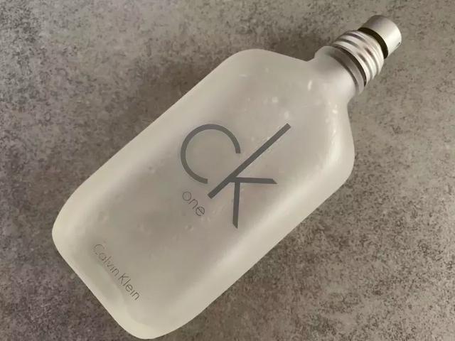如果有一瓶香水能代表青春，我觉得是 CK One