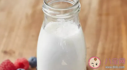 牛奶加盐可以改善皮肤吗 牛奶加盐可以去黑头吗